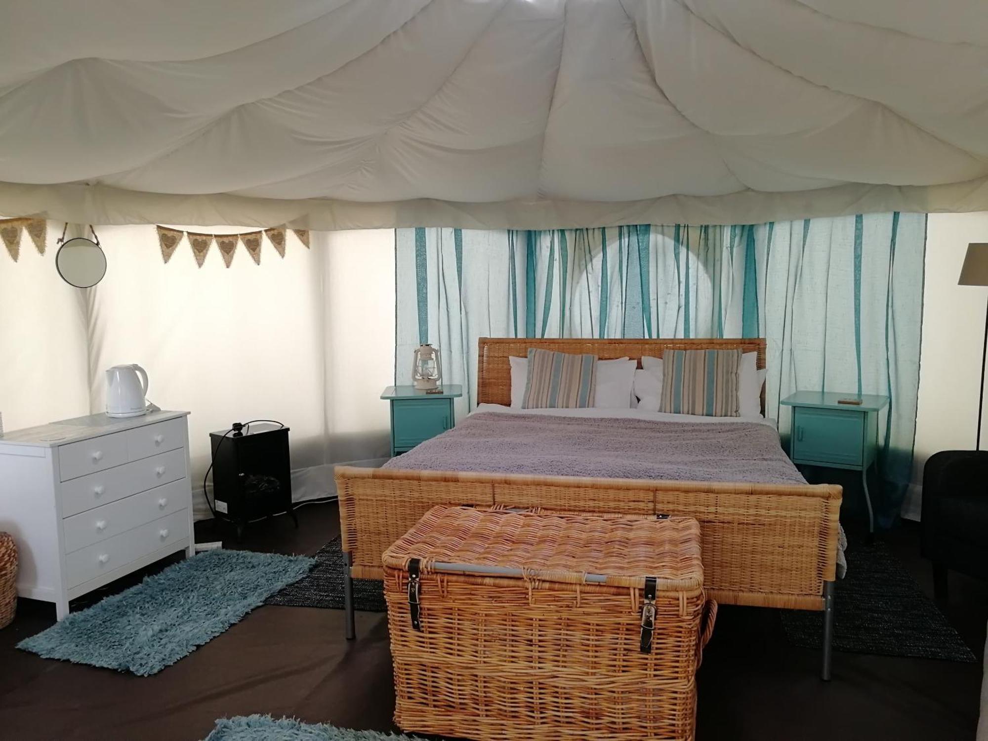 The Little Hide - Adult Only Camping Pods Wigginton  Εξωτερικό φωτογραφία