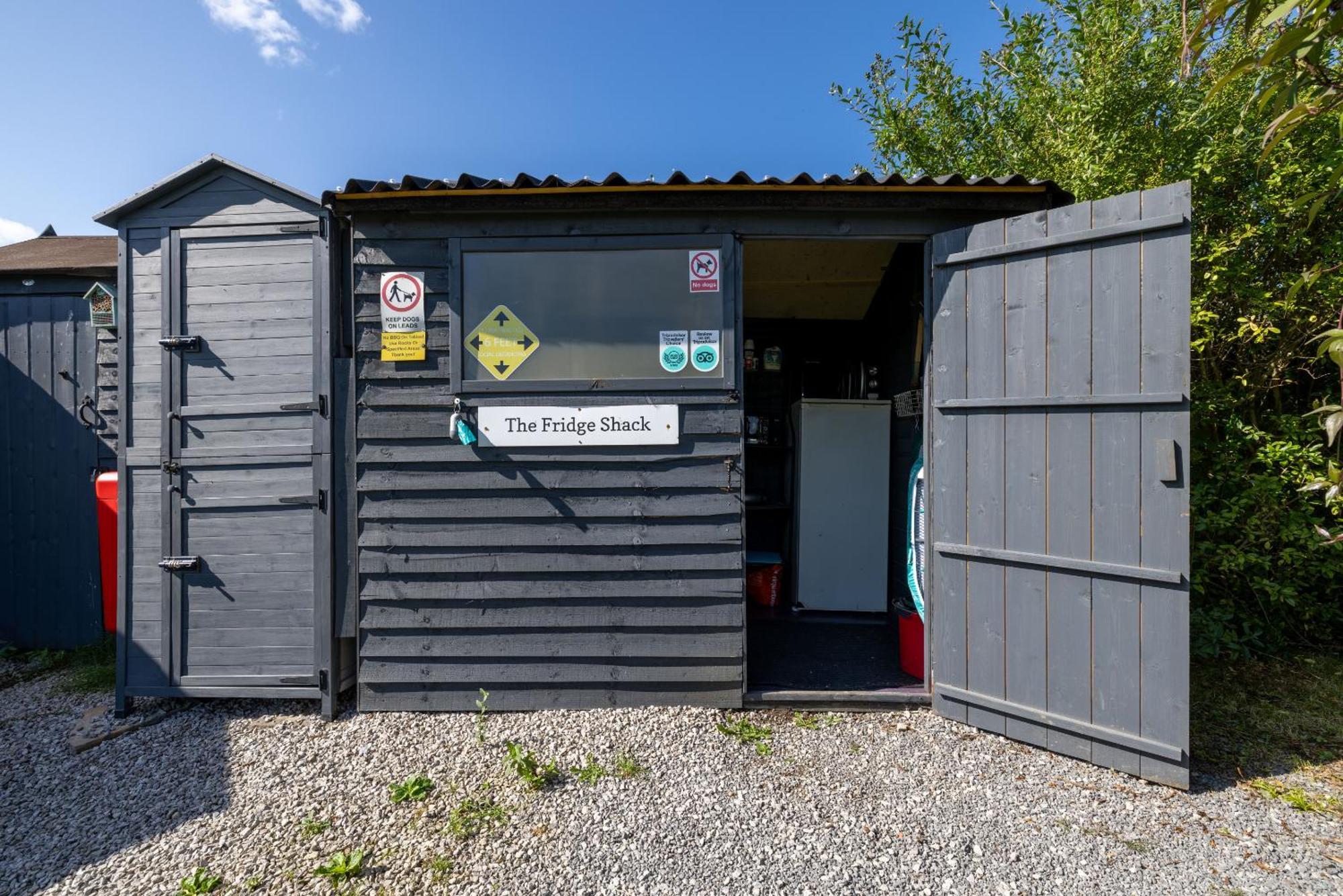 The Little Hide - Adult Only Camping Pods Wigginton  Εξωτερικό φωτογραφία